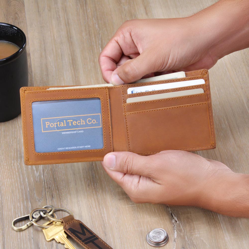 Dad | In your arms, I found comfort - Graphic Leather Wallet