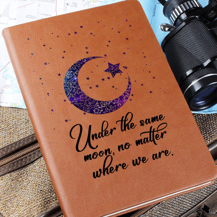 Under the same moon, no matter where we are - Graphic Leather Journal