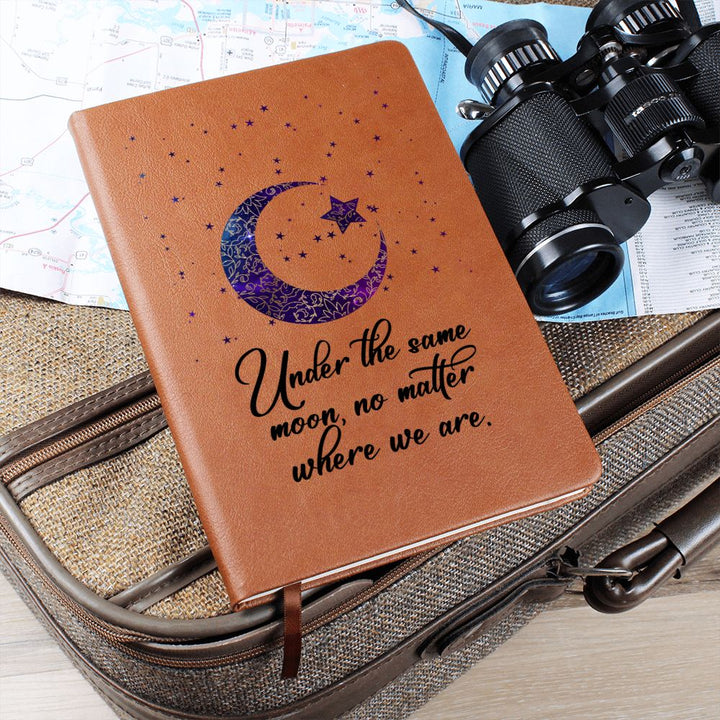 Under the same moon, no matter where we are - Graphic Leather Journal