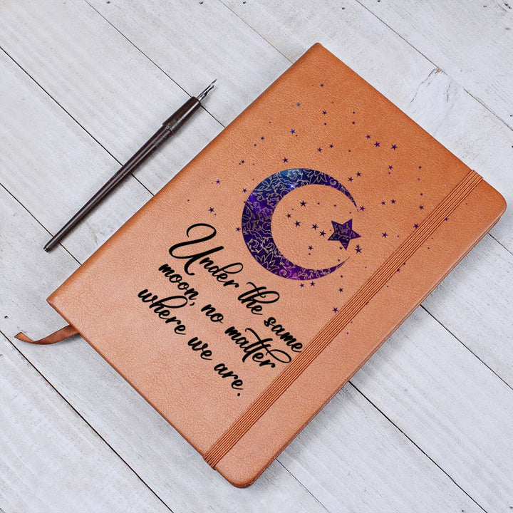 Under the same moon, no matter where we are - Graphic Leather Journal