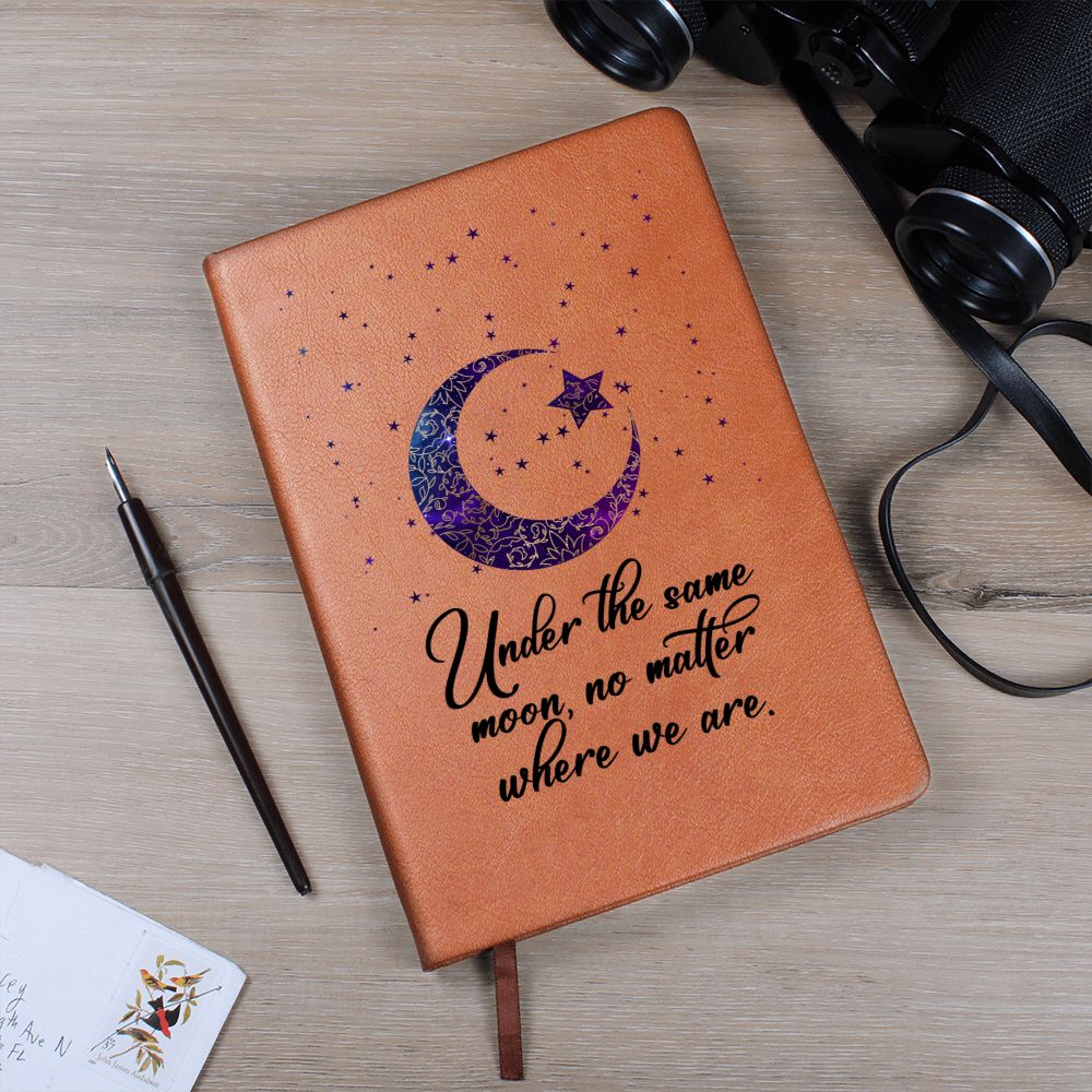 Under the same moon, no matter where we are - Graphic Leather Journal