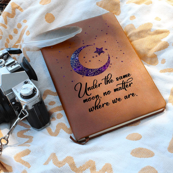 Under the same moon, no matter where we are - Graphic Leather Journal