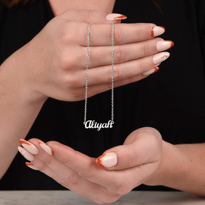 To My Wife | A Cute, Loving and Generous - Personalized Name Necklace