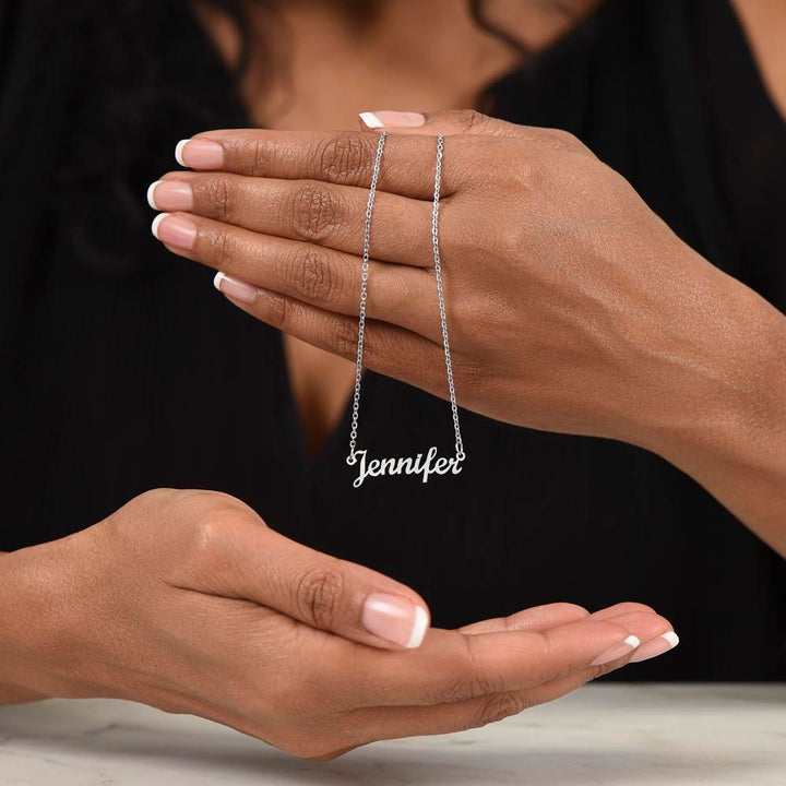 To An Amazing Woman | Thanks for everything Mum - Personalized Name Necklace