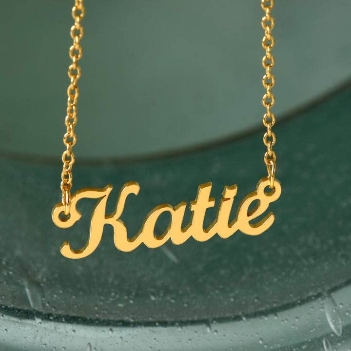 To My Wife | A Cute, Loving and Generous - Personalized Name Necklace